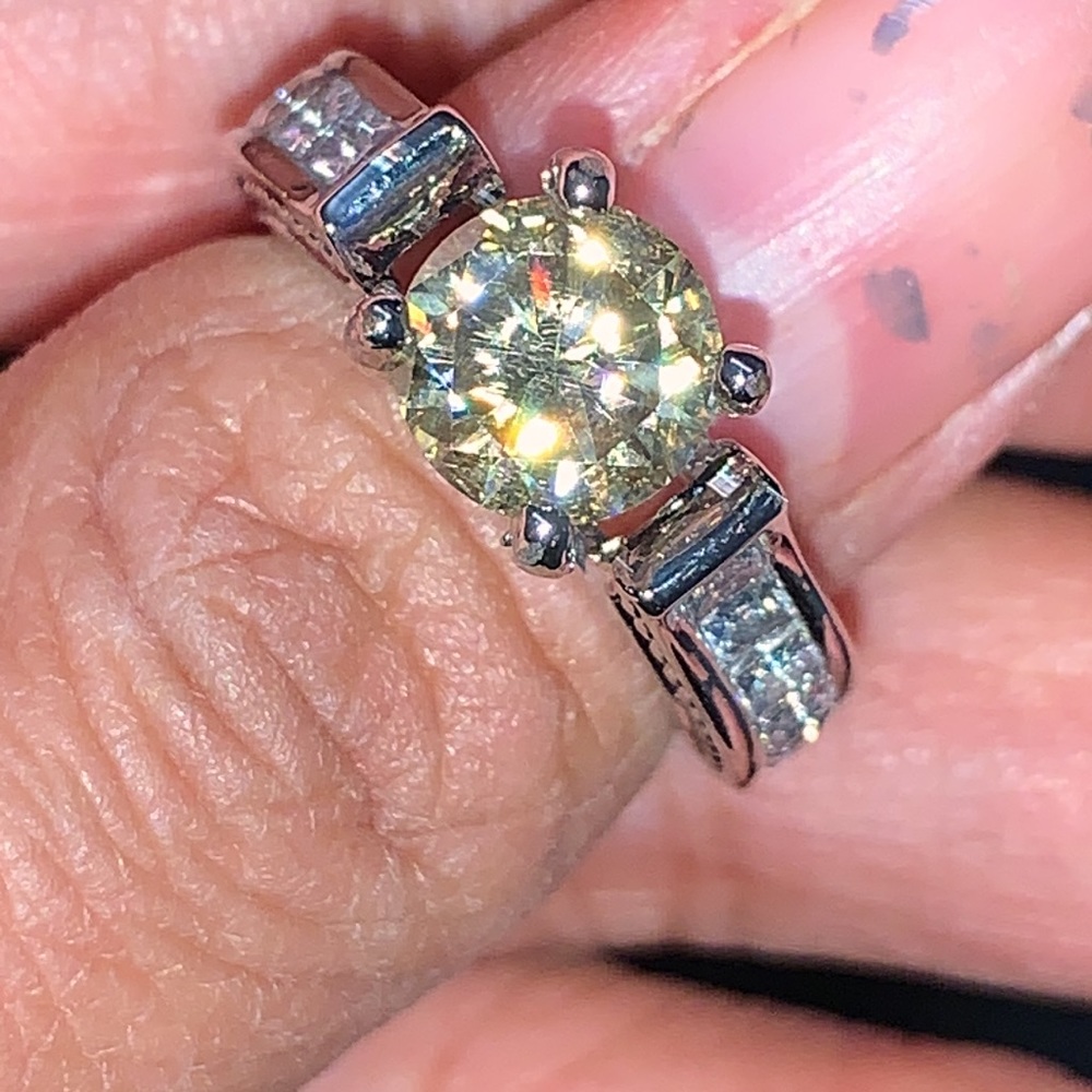 2.20 carat Moissanite size 5 925